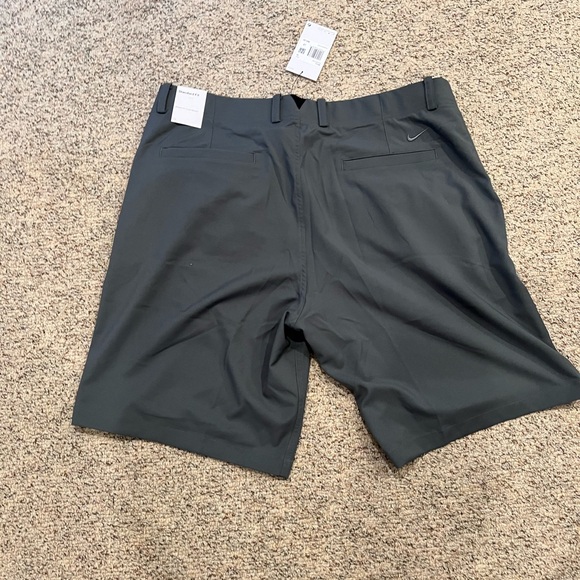 Nike Men’s Standard Fit Golf Short NWT Waist 40 - Picture 7 of 12